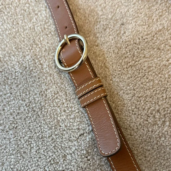Frame Leather Crossbody Bag - Picture 4 of 6